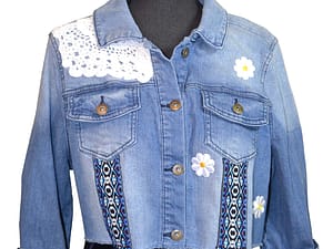 Crop Daisy, Blue Trim and Crochet Pattern Size M